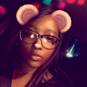 Meet your Posher, Mya